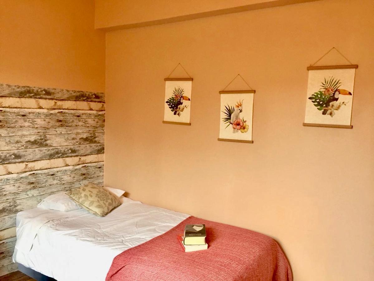 Hostal Caracol Сантьяго Экстерьер фото
